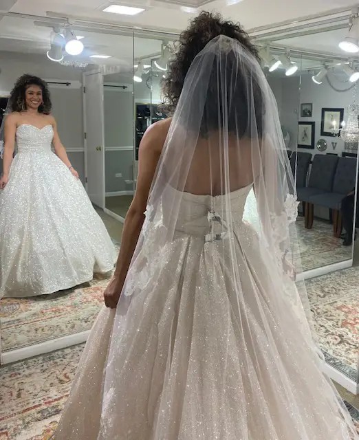 Volle's real bride in wedding dress